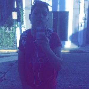 Meet your Posher, Derek