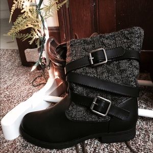 Black Sweater Boots