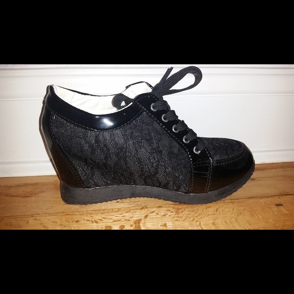 Brand new rhinestone sneaker wedge - Picture 2 of 4