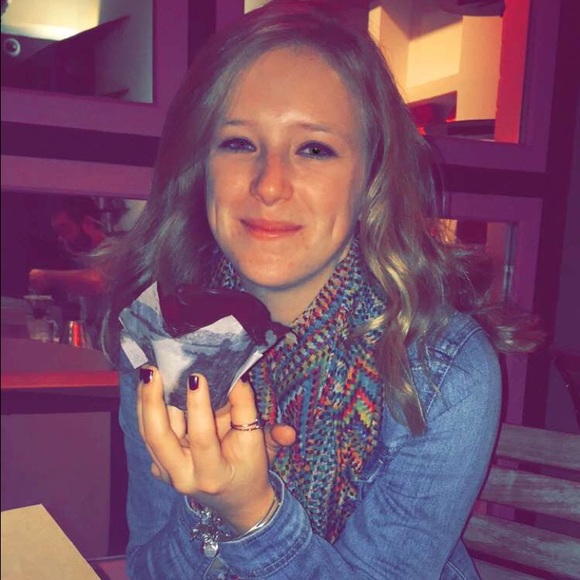 Meet your Posher, Kelly - Picture 1 of 1