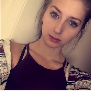 Meet your Posher, Ashley