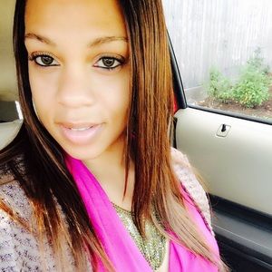 Meet your Posher, Airahs