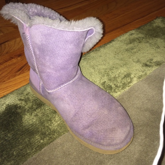 LAVENDER UGGS