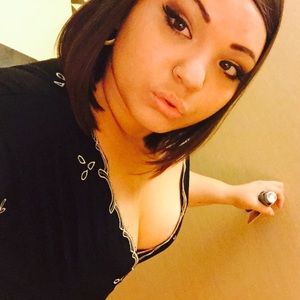 Meet your Posher, Vanessa