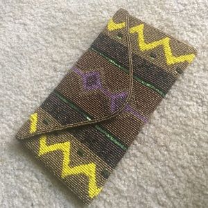 Edgy Beaded Clutch👛