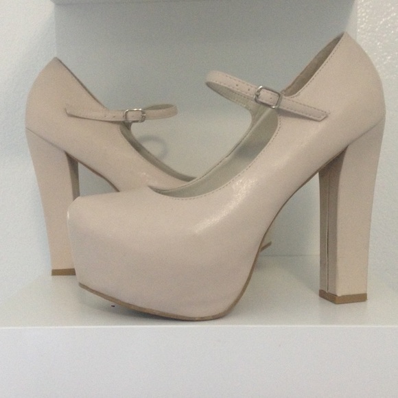 Nude platform Mary Janes