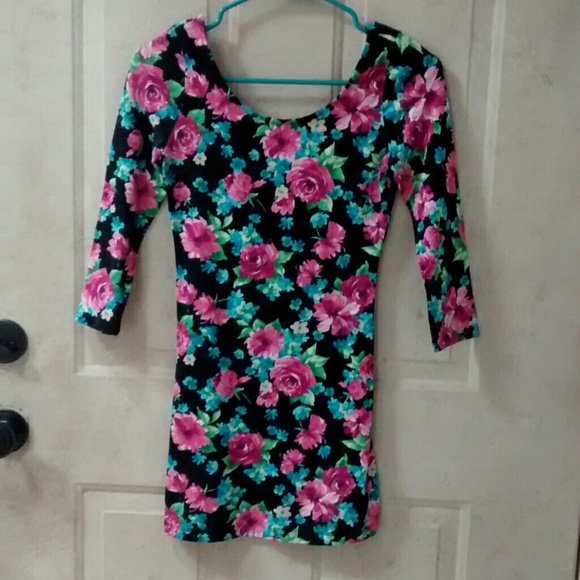 Forever 21 3/4 sleeve bodycon dress