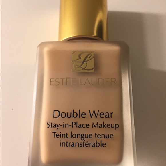 Estée Lauder Doublewear Foundation