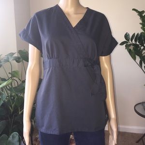 Scrub top uniform. Grey's anatomy.