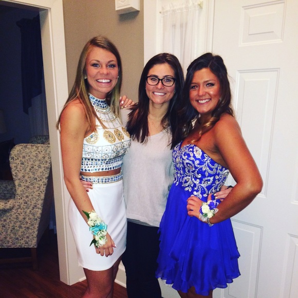 Beautiful 2 piece dress - Picture 3 of 4