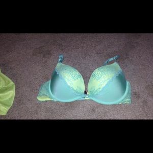 Victoria's Secret bra size 34C
