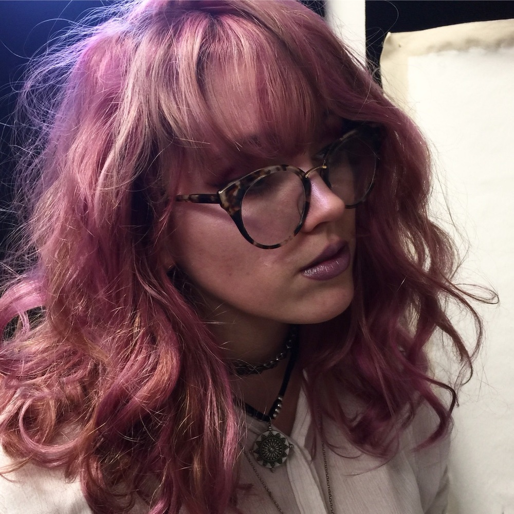 Meet your Posher, Ava