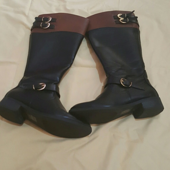 SODA  knee high Black and brown boots