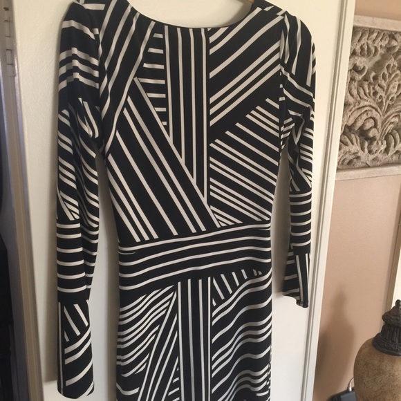Stylish Black and White dress by Nine West..sz 6 - Picture 3 of 4