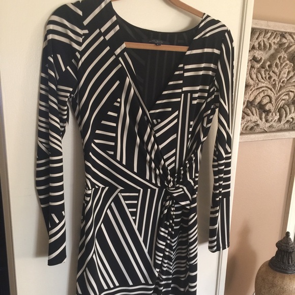 Stylish Black and White dress by Nine West..sz 6 - Picture 4 of 4