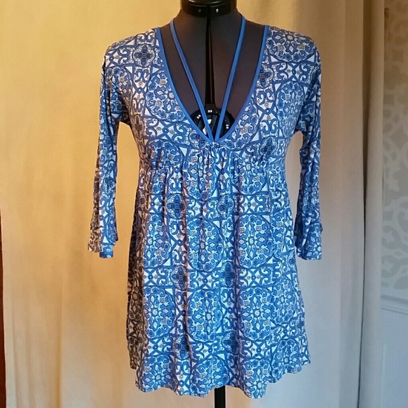 Express medallion print knit top