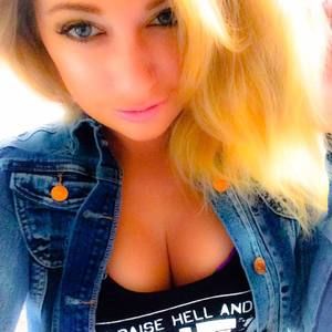 Meet your Posher, Stefanie