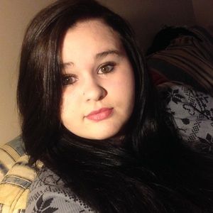 Meet your Posher, Fallon