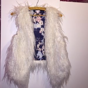 🍂WHITE FUR VEST 🍂