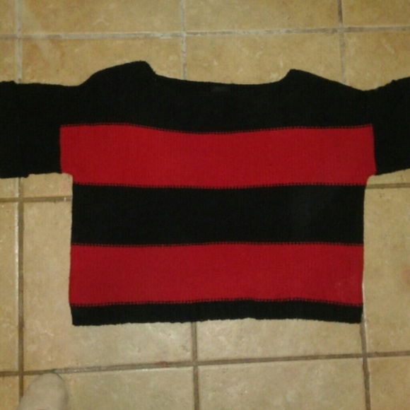 Navy blue and red sweater shirt crop top