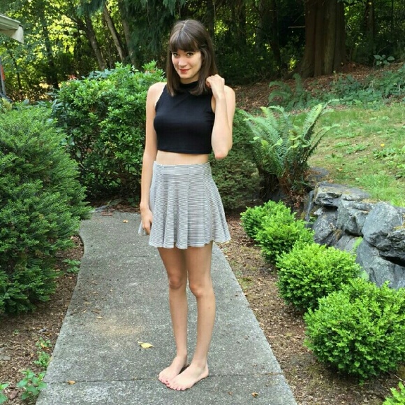 Meet your Posher, Elizabeth - Picture 3 of 3