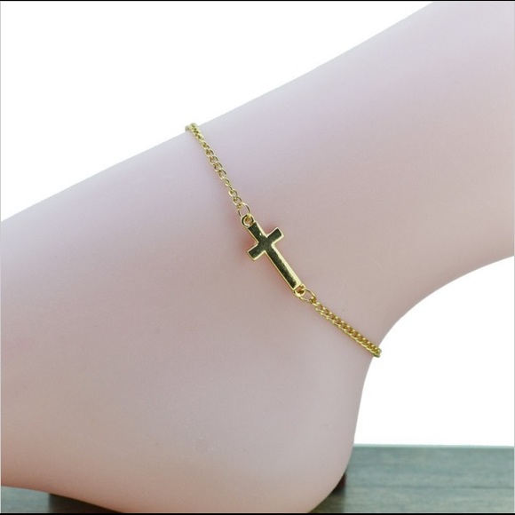 Jewelry - 18K Gold Plated Celebrity Style Cross Anklet.