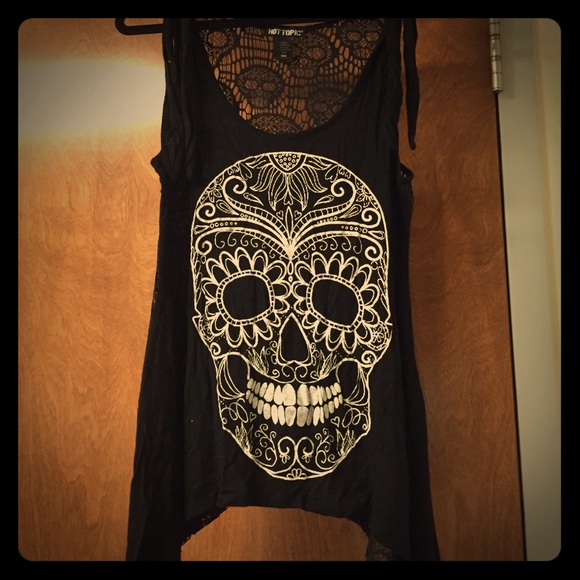 Hot Topic Tops - Scull tank top with lace back