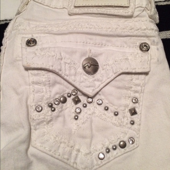 REDUCED!!White Miss Me jeans