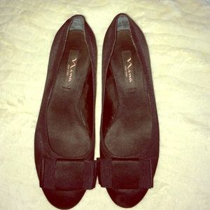 Black Nina Dress Shoes w/ Small Heel Size 7.5