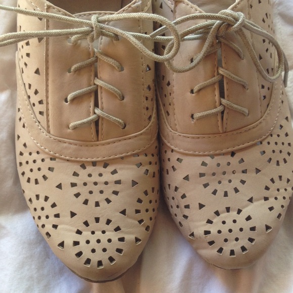 Cutout shoes size 7 fits 7.5