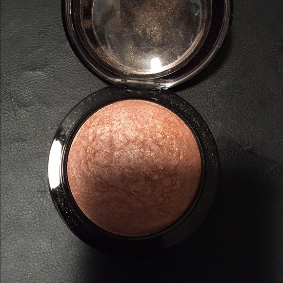 MAC Global Glow Bronzer