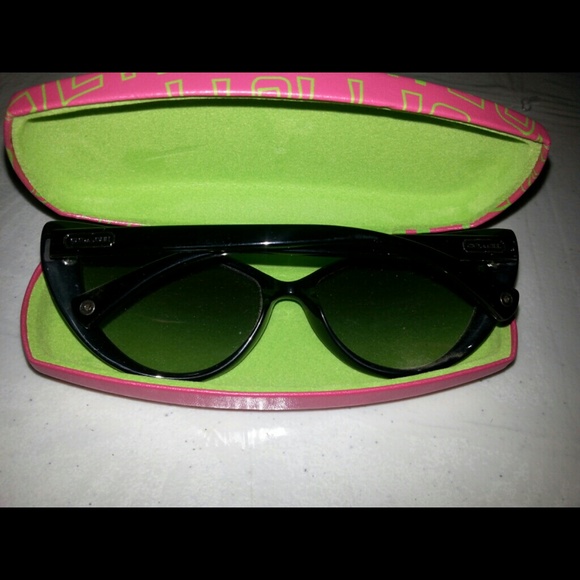 Coach black cateye sunglasses - Picture 4 of 4