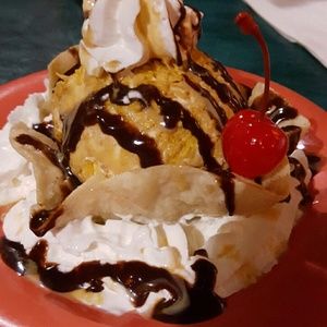 Meet your Posher, Mayra