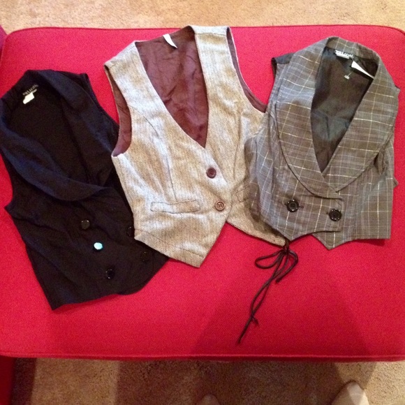 3 Super Cute Cropped Vests