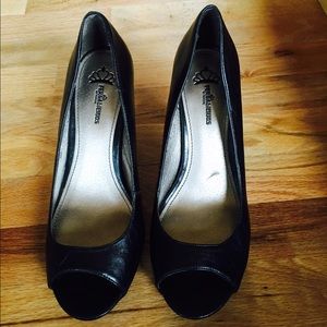 Fergalicious Peep Toe Pumps-8M