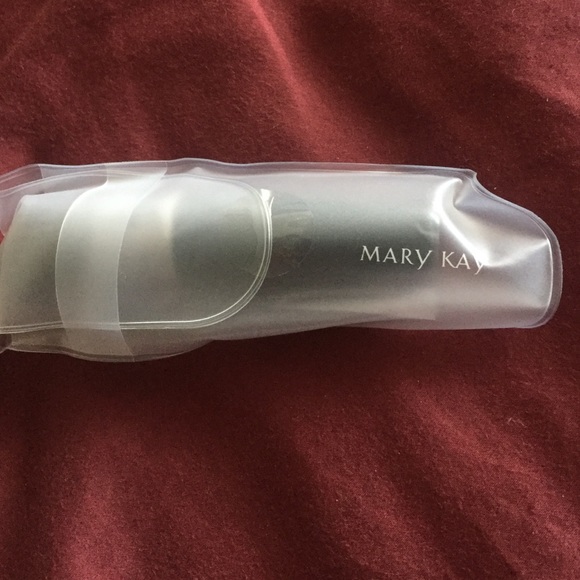 Foundation brush. Mary Kay