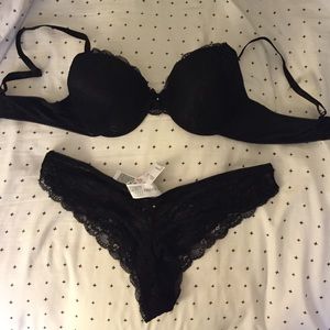 Black lace bra and panties bundle!!