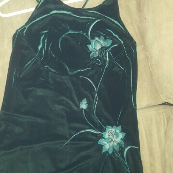 Dress - Picture 3 of 3