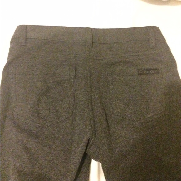 *NEW* Calvin Klein size 2 grey pants