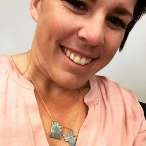 Meet your Posher, Lorie