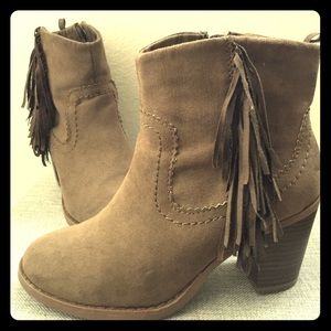 Gap booties with Fringe