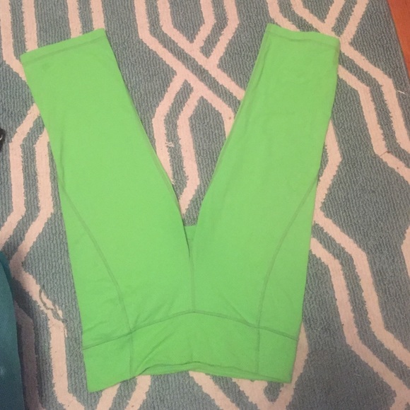 Green lululemon crops size 10