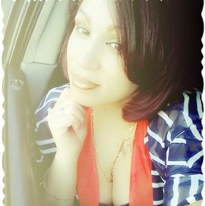 Meet your Posher, Bibi