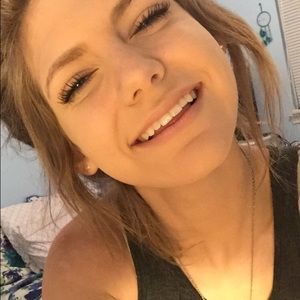 Meet your Posher, Britney