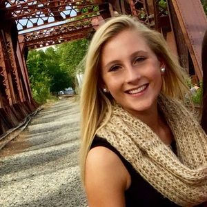 Meet your Posher, Melanie