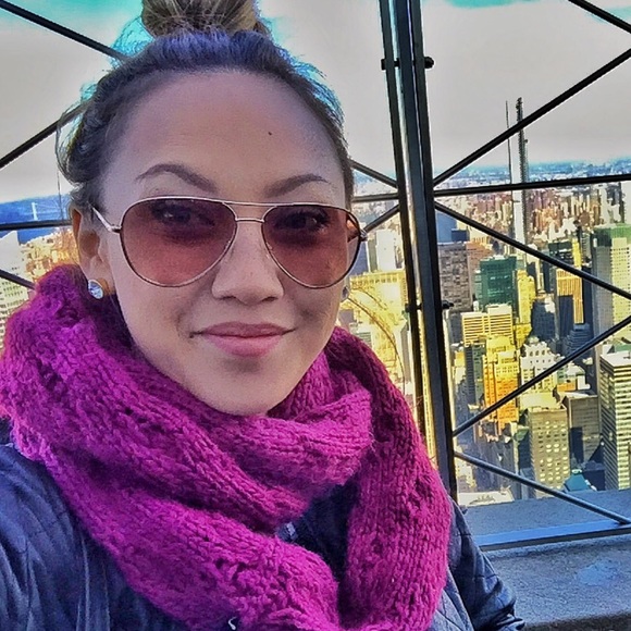 Meet Your Posher!๐๐๐๐ผ - Picture 2 of 4