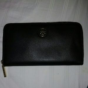 Tory Burch wallet