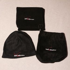 Verizon Wireless Fleece Hat and Scarf