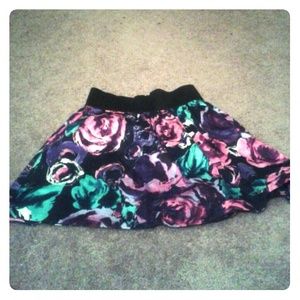 Floral mini skirt