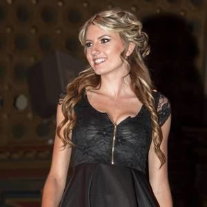 Meet your Posher, Brooke